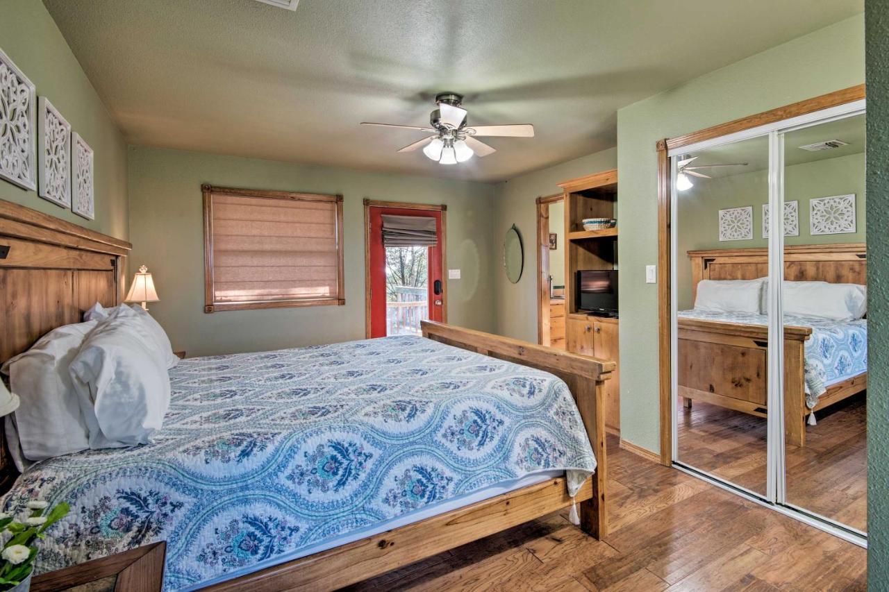 Broken Bow Cottage With Deck, Hot Tub And Fire Pit! Esterno foto