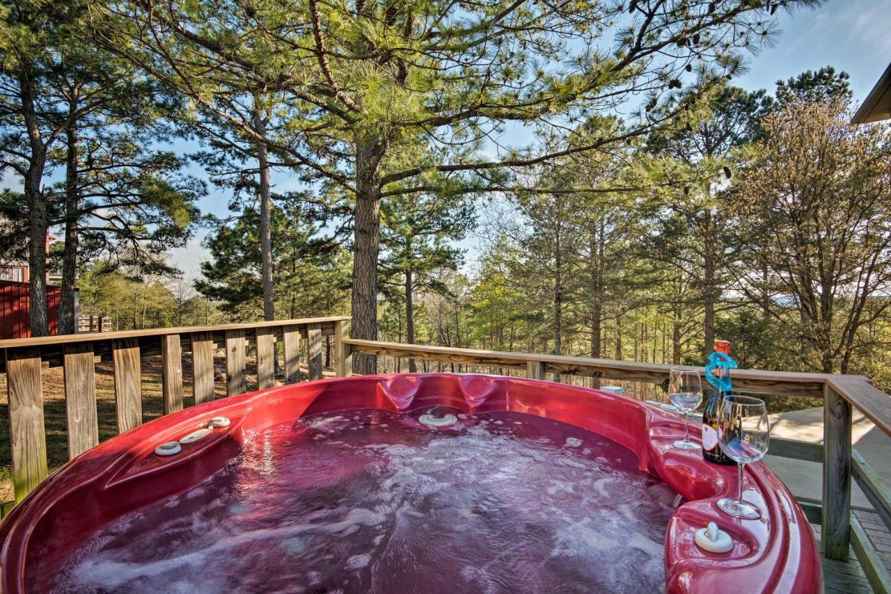 Broken Bow Cottage With Deck, Hot Tub And Fire Pit! Esterno foto